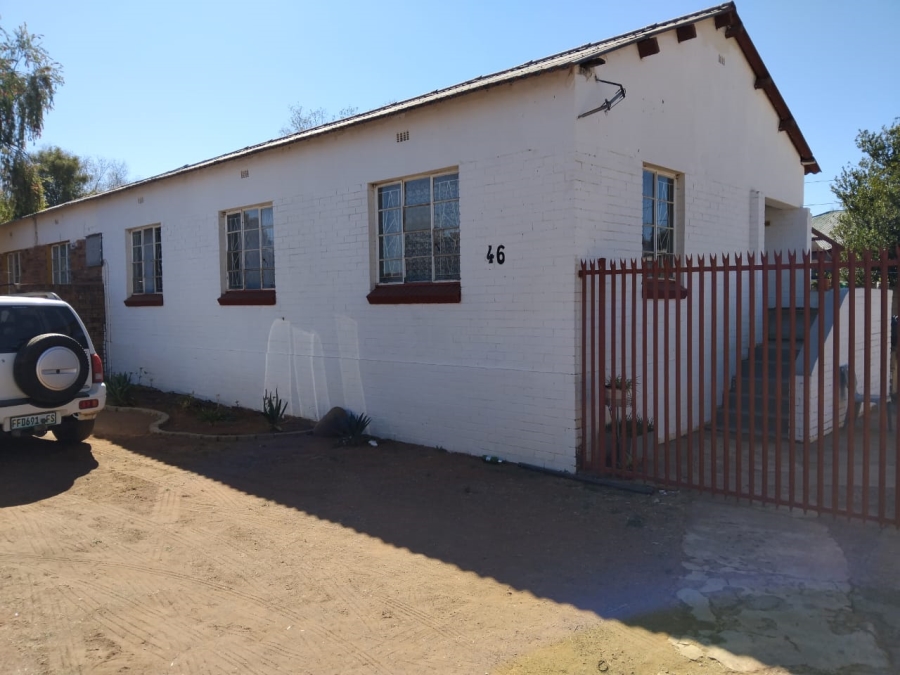 3 Bedroom Property for Sale in Beaconsfield Northern Cape